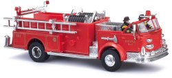 Busch 46032 - LaFrance Pumper mit Fahrer