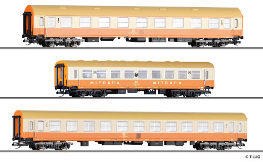 Reisezugwagenset &bdquo;St&auml;dteexpress&ldquo; der DR, bestehend aus einem Reisezugwagen Typ Y/B70, einem Speisewagen und einem Reisezugwagen Bauart Halberstadt, Ep. IV