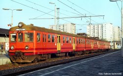 Piko 51463 - H0 E-Triebzug/Sound EN57 PKP V + PluX22 Dec.