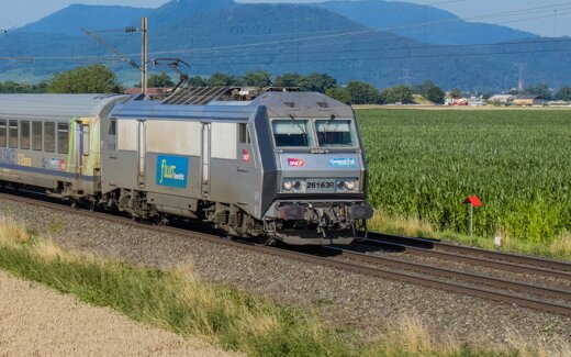 Jouef HJ2470 - H0 SNCF, elektrische Zweisystemlokomotive BB 26163R, in grauer &bdquo;fluo Grand Est&ldquo;-Farbgebung, Ep. VI